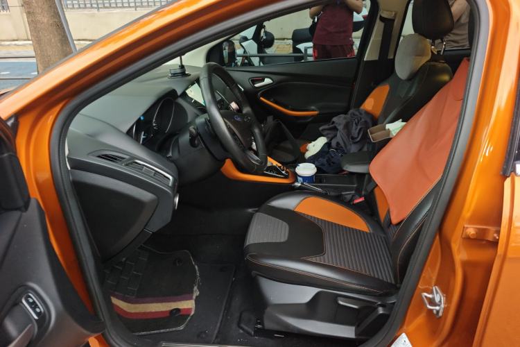 Used Ford Focus 2017 Hatchback EcoBoost 180 Automatic Sport Model Left Front Seat