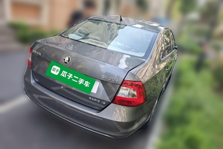 Used Skoda Rapid 2013 1.6L Manual Smart Selection Model
