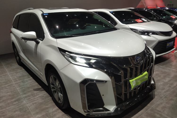 Used Toyota Sienna 2023 2.5L Hybrid Comfort Edition