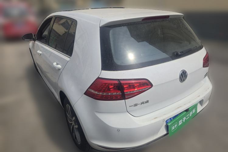 Used Volkswagen Golf 2016 230TSI Automatic Luxury Version
