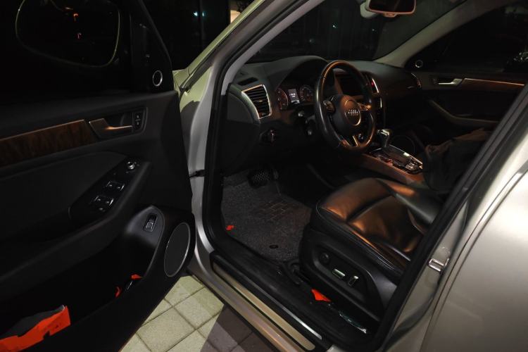Used Audi Q5 2015 40 TFSI Comfort Model
