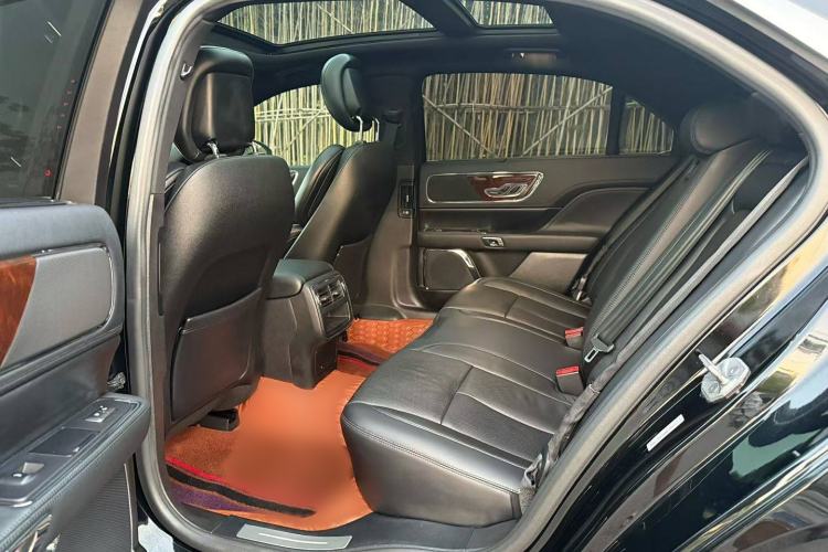 Used Lincoln Continental 2017 2.0T Two-Wheel-Drive Luxury Edition
