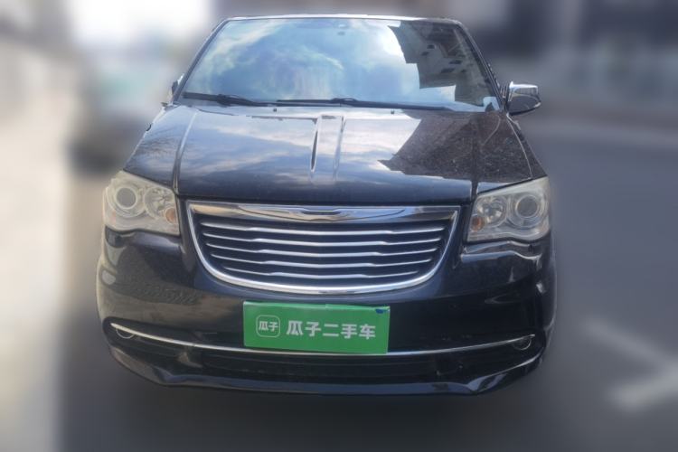 Used Chrysler Grand Voyager 2013 3.6L Luxury Edition Front