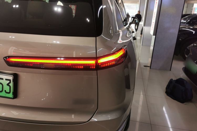 Used ONVO Luxeed L90 2025 Model—Max Six-Seater Version