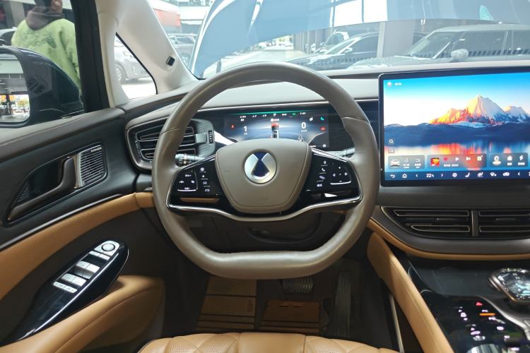 Used Denza D9 2022 DM-i 970 Four-Wheel Drive Flagship Model