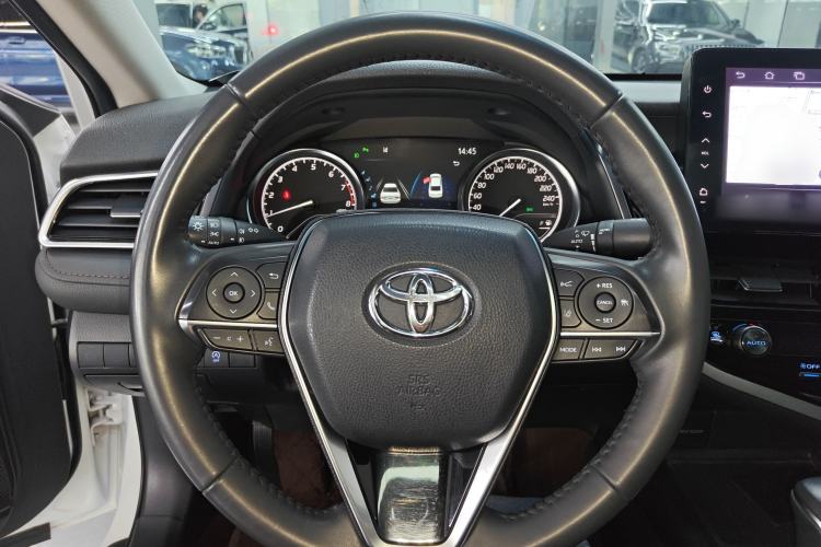 Used Toyota Camry 2023 2.0G Luxury Edition
