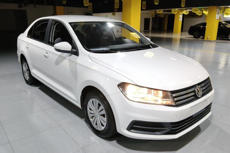 Used Volkswagen Santana 2016 1.4L Manual Fashion Edition Exterior 1