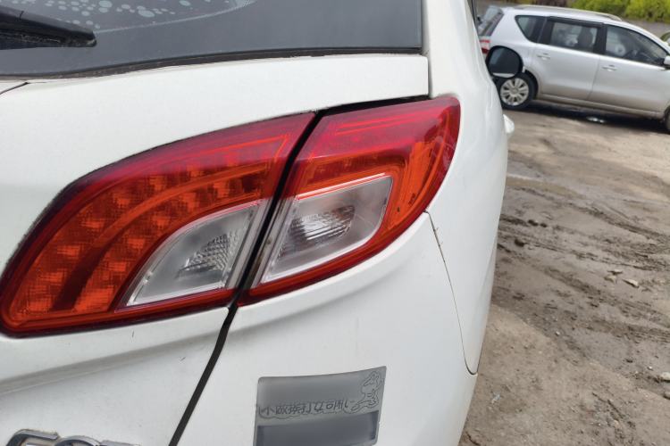 Used GAC Trumpchi GS5 2013 2.0L Automatic Two-Wheel Drive Light Interior Special Edition
