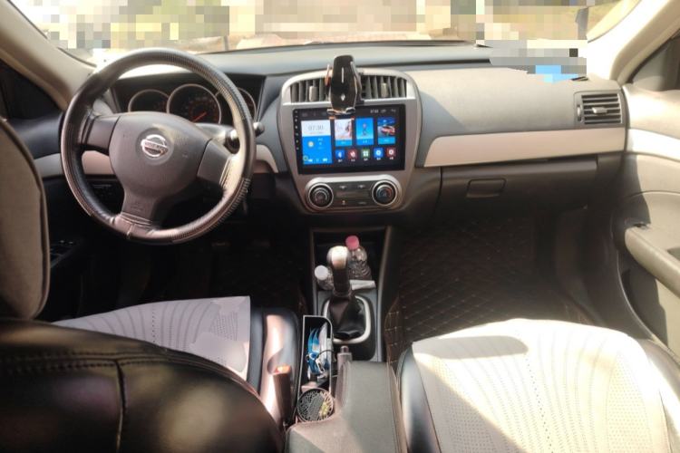 Used Nissan Sylphy 2018 Classic 1.6XE Manual Comfort Edition Center Console