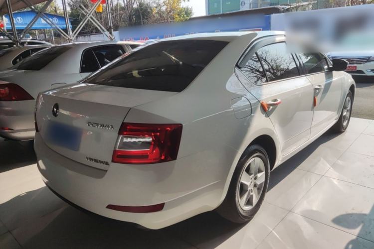 Used Skoda Octavia 2017 Classic Model 1.6L Automatic Standard Edition