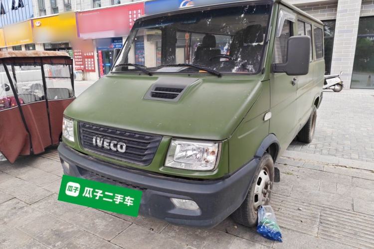 Used Iveco Daily 2020 2.5T A35 Passenger Van with Dual Tires Low Roof 5-9 Seats China V Emission Standard Guazi used car, China used car export, Used car for sale, Used cars, Cheapest cars for sale