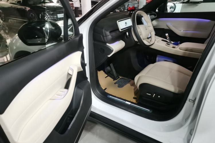 Used Nio ES6 2024 75 kWh
