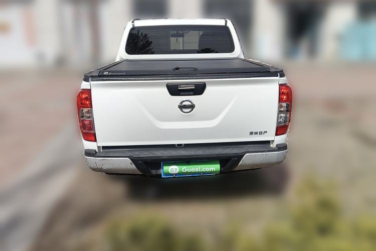 Used Nissan Navara 2017 2.5L Automatic 2WD Luxury Edition QR25
