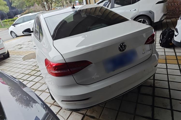 Used Volkswagen Lavida 2021 1.5L Automatic Comfort Edition Exterior 2