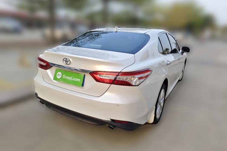 Used Toyota Camry 2021 2.0G Luxury Edition
