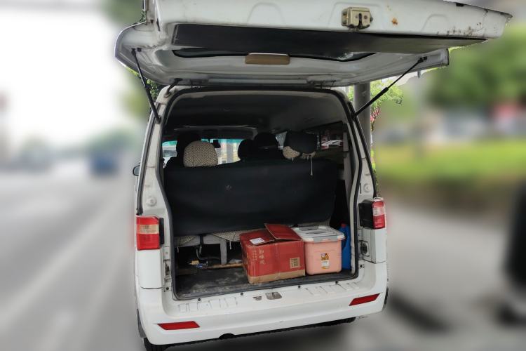 Used Jinbei Hiace X30 2013 1.3L Comfort Model Trunk