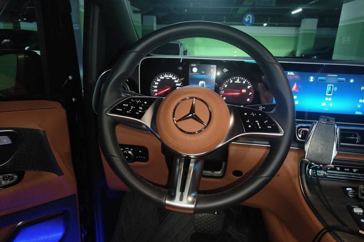 Used Mercedes-Benz Vito 2024 2.0T Business Version 7 Seats Steering Wheel