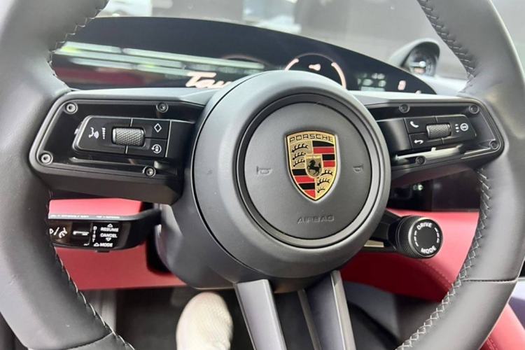 Used Porsche Taycan 2022-Year Updated Taycan