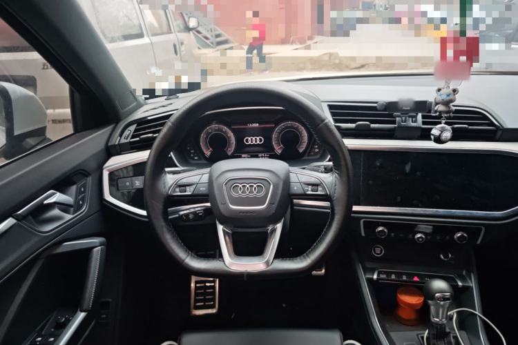 Used Audi Q3 2024 40 TFSI Fashion Dynamic Model