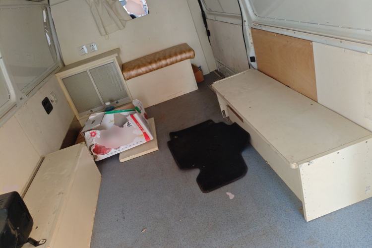 Used Jinbei Hiace 2014 2.0L 5th-Gen Power King Comfort Version V19
