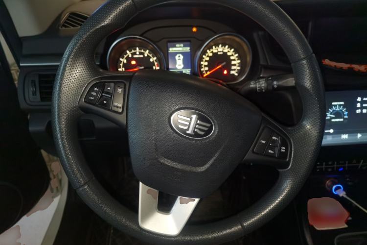 Used Bestune B50 2016 1.6L manual luxury version