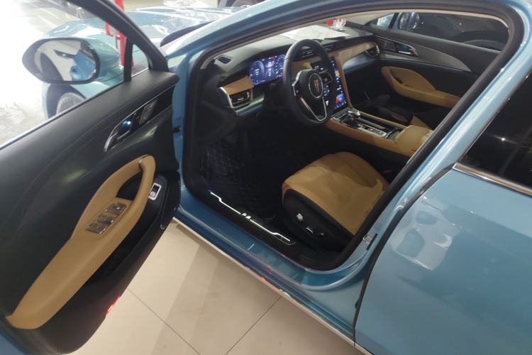 Used Hongqi H5 2023 2.0T Automatic Smart Connect Flagship Edition
