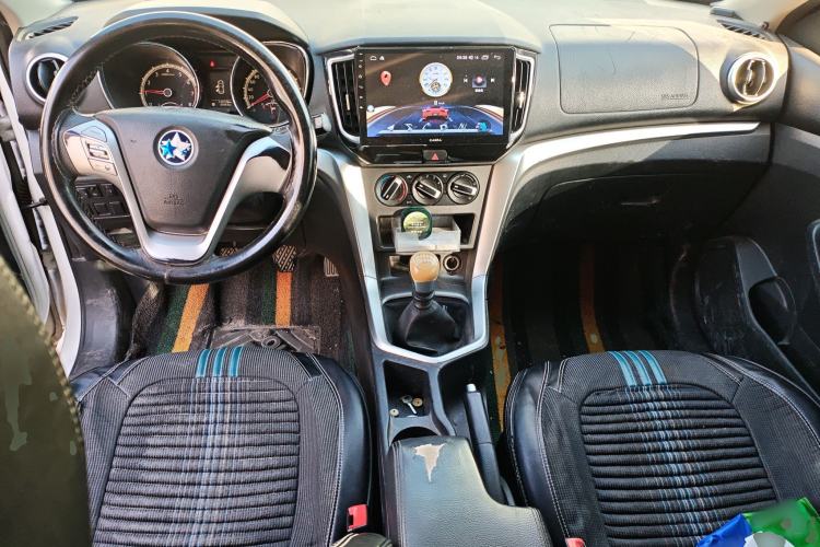 Used Venucia T70 2015 2.0L Manual RuiQu Version