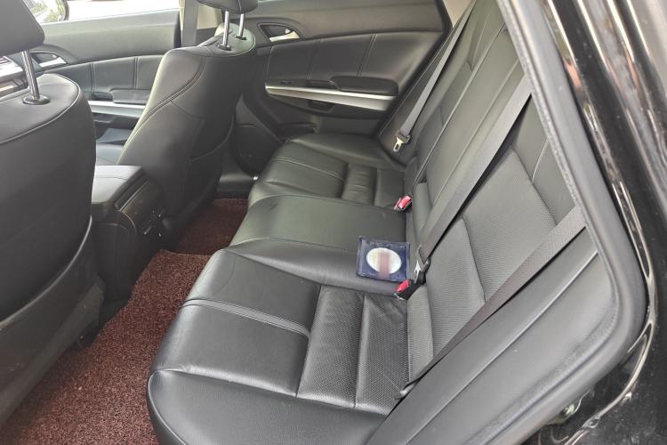 Used Honda Crosstour 2014 2.4L Luxury Edition Left Rear Seat