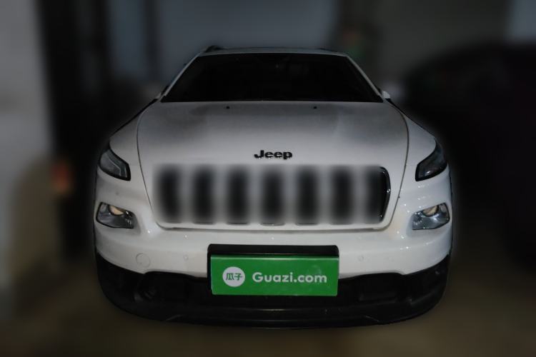 Used Jeep Cherokee 2016 2.4L Leading Smart Version
