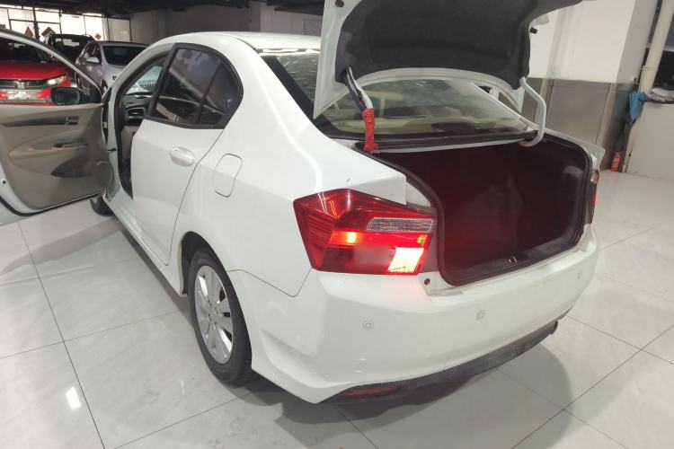 Used Honda City Classic 2012 1.5L Automatic Elite Edition Exterior 2