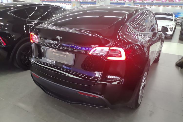 Used Tesla Model Y 2021 Long-Range All-Wheel-Drive Version