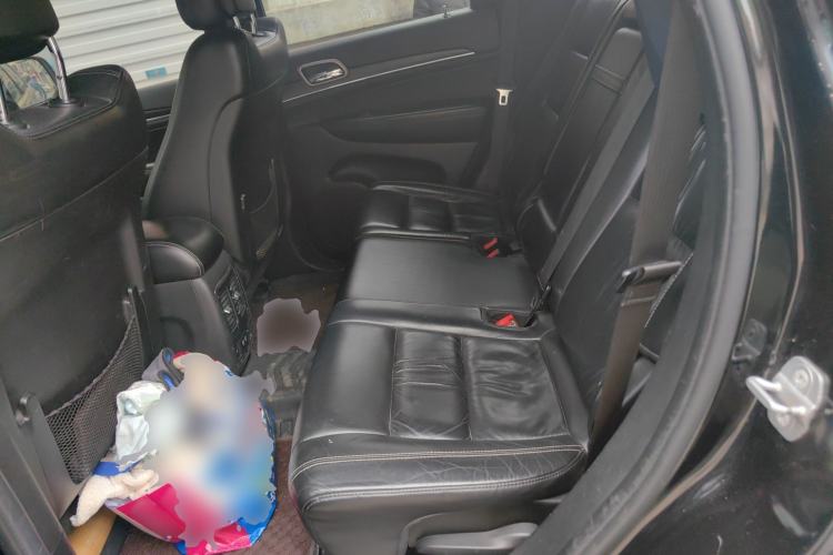 Used Jeep Grand Cherokee 2014 3.0TD Diesel Comfort Navigation Version Left Rear Seat