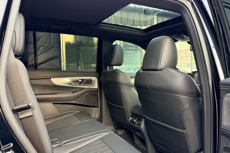 Used GAC Trumpchi GS8 2025 Linghang Series 2.0 TGDI Two-Wheel-Drive Luxury Edition 5 Seats