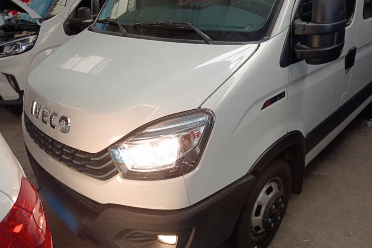 Used Iveco Eurocargo 2021 3.0T Automatic Super-Rui Long Wheelbase Short Overhang High Roof Manual Doors F1C