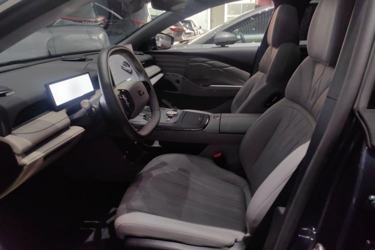 Used Geely Galaxy 8 2025 130km EM-i Deluxe Edition
