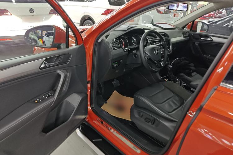 Used Volkswagen Tiguan L 2018 Revised Version 330TSI Automatic Two-Wheel Drive Comfort Edition
