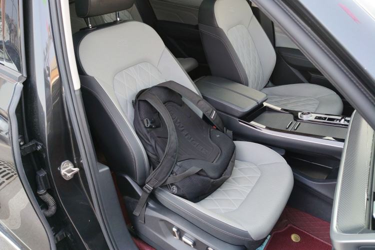 Used Volkswagen Tavendor 2024 380TSI All-Wheel-Drive R-Line Cruise Premium Edition
