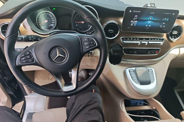 Used Mercedes-Benz V-Class 2022 V 260 L Long-wheelbase Luxury Edition