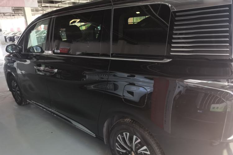 Used Hongqi HQ9 PHEV 2024 2.0T Four-Wheel Drive Business Edition
