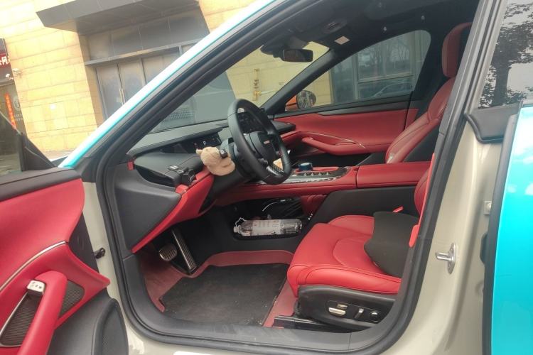 Used Xiaomi Auto SU7 2024 Four-Wheel Drive Ultra-Long Range Advanced Intelligent Driving Max Edition