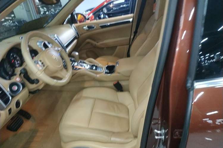 Used Porsche Cayenne 2011 3.6L automatic transmission U.S. specification