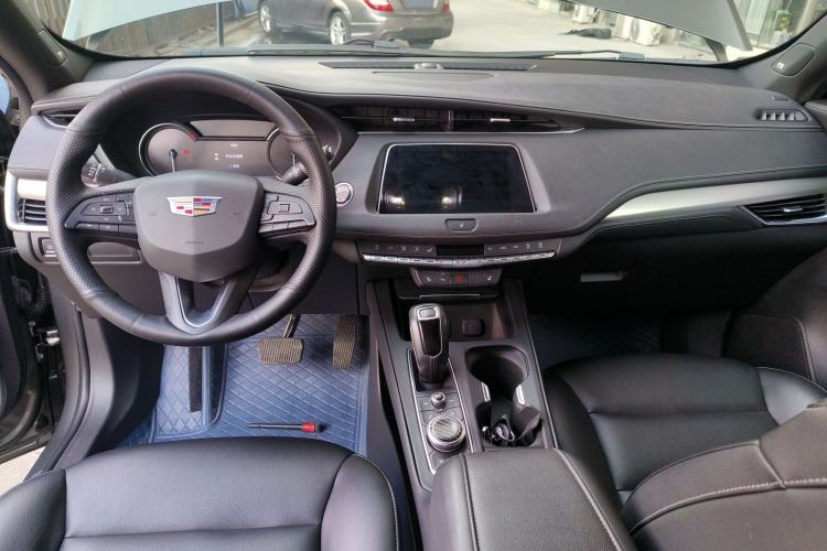 Used Cadillac XT4 2018 28T Two-Wheel Drive Leading Version
