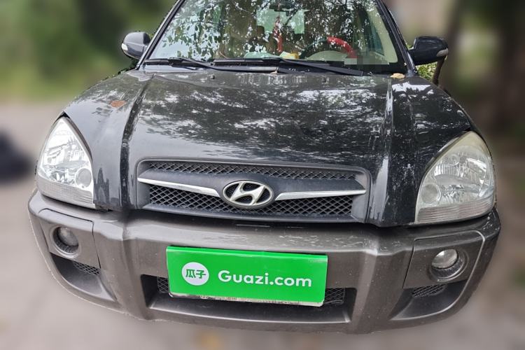 Used Hyundai Tucson 2009 2.0L Automatic Two-Wheel Drive with Sunroof