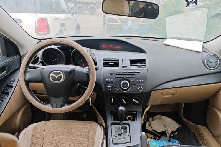 Used Mazda 3 2011 Sedan 1.6L Automatic Comfort Model Center Console