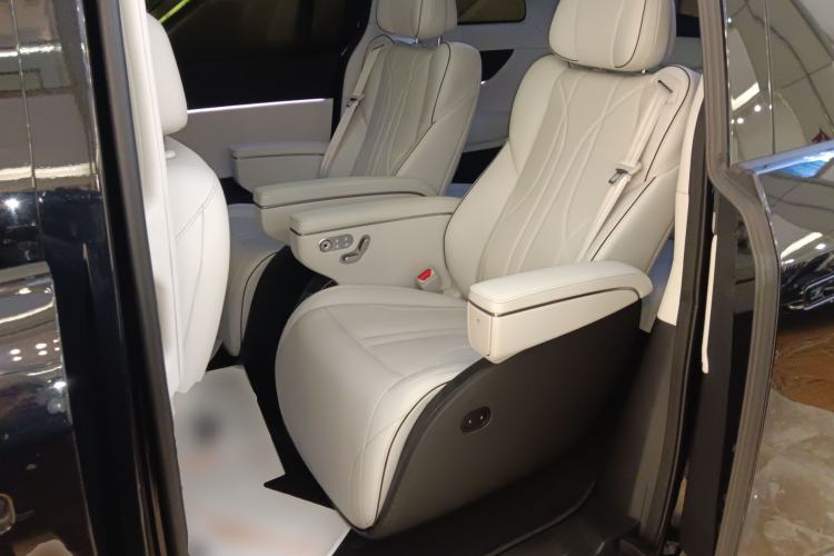 Used XPeng X9 2024 702 Ultra-Long Range Pro