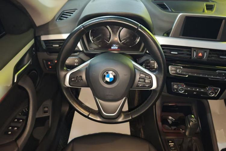 Used BMW X1 2018 sDrive20Li Leading Model