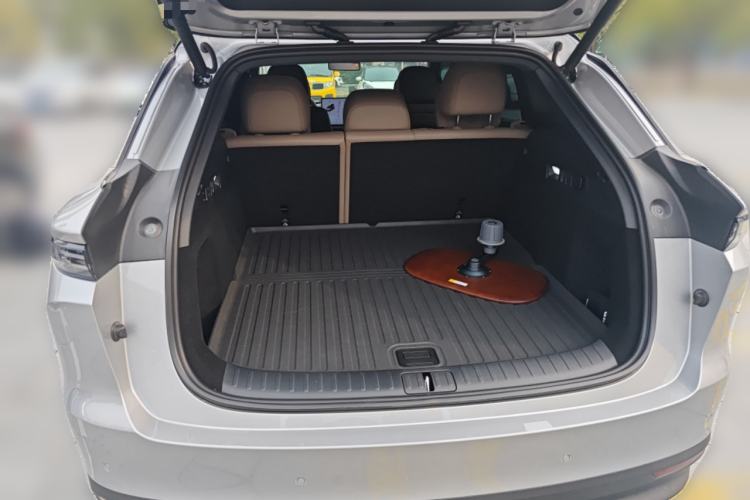 Used Li Auto i6 2025 Model Two-Wheel-Drive Standard Type