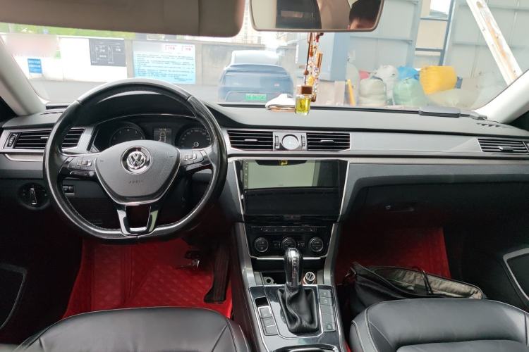 Used Volkswagen Passat 2016 330TSI DSG Luxury Edition
