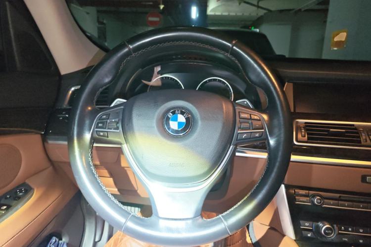 Used BMW 5 Series GT 2015 535i Leading Model