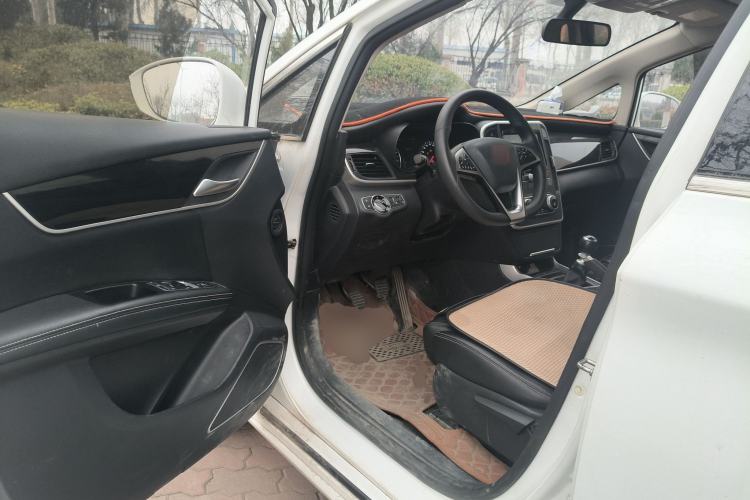 Used BYD Song MAX 2017 1.5T Manual Smart Connect Luxury 7-Seater